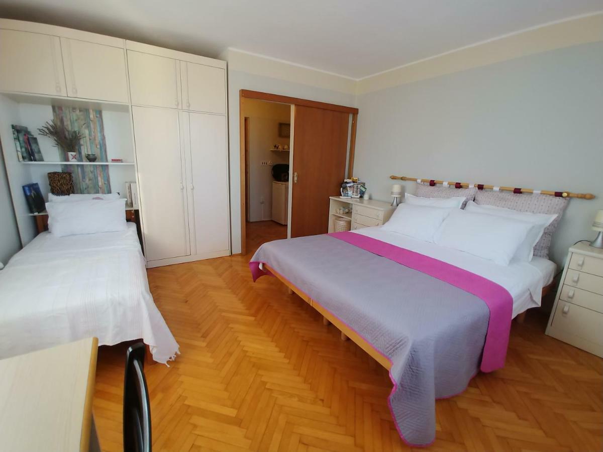Room Bm Pula Exterior photo